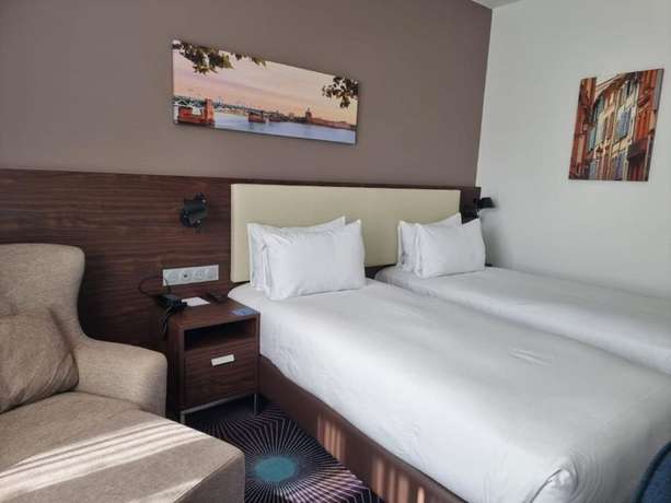 Imagen de la habitación del Hotel Hampton by Hilton Toulouse Airport. Foto 5