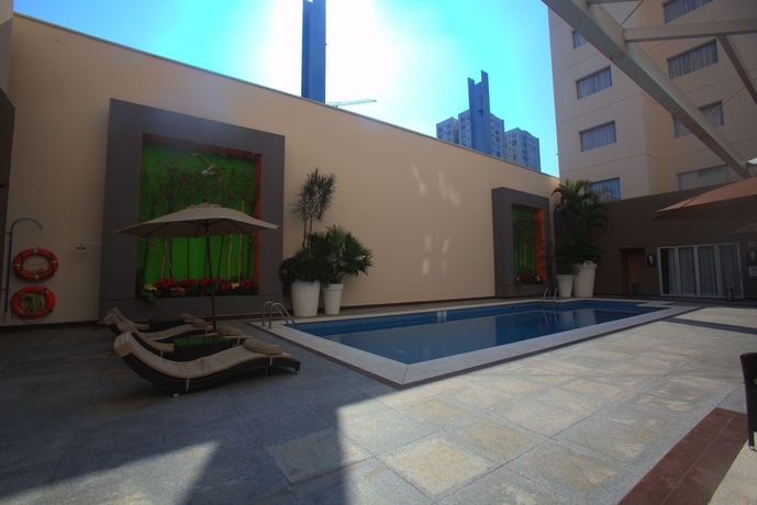 Imagen de la piscina del Hotel Hampton by Hilton Veracruz Boca Del Rio. Foto 14