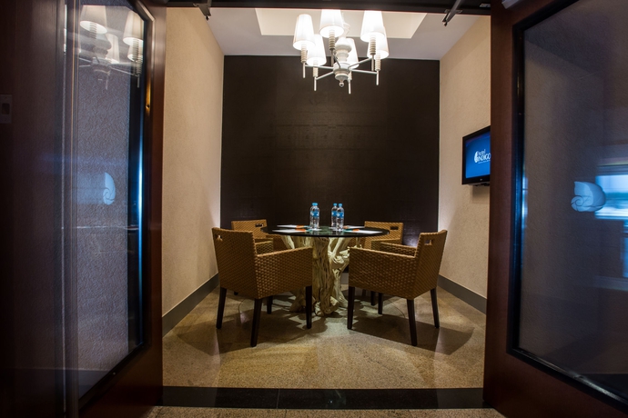 Imagen del bar/restaurante del Hotel Hampton by Hilton Veracruz Boca Del Rio. Foto 5