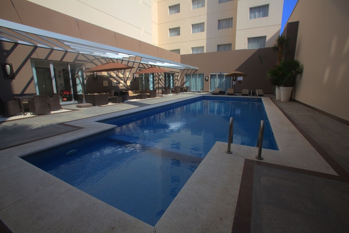 Imagen de la piscina del Hotel Hampton by Hilton Veracruz Boca Del Rio. Foto 16