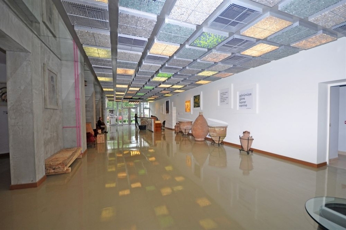 Imagen de los interiores del Hotel Han. Foto 7