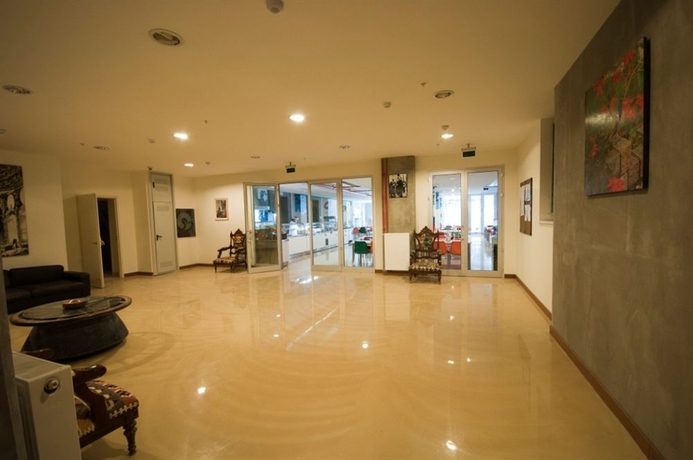 Imagen de los interiores del Hotel Han. Foto 9