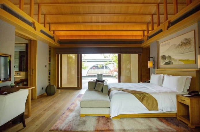 Imagen de la habitación del Hotel Han Yue Lou Resort And Spa, Jiuhuashan. Foto 7