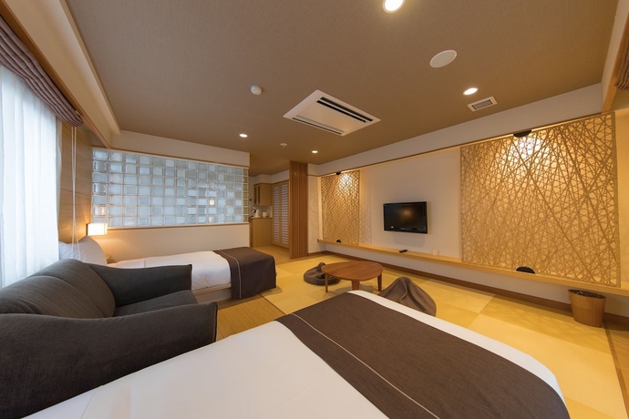 Imagen de la habitación del Hotel Hana Beppu. Foto 13