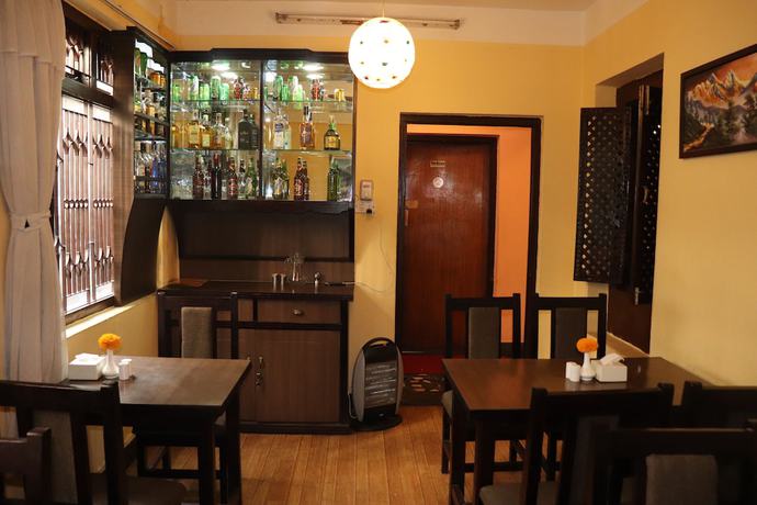 Imagen del bar/restaurante del Hotel Hana, Katmandu. Foto 3