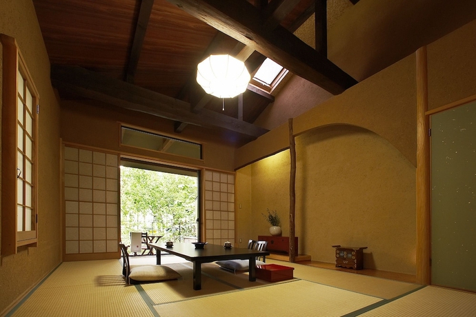 Imagen de la habitación del Hotel Hana No Kumo. Foto 8