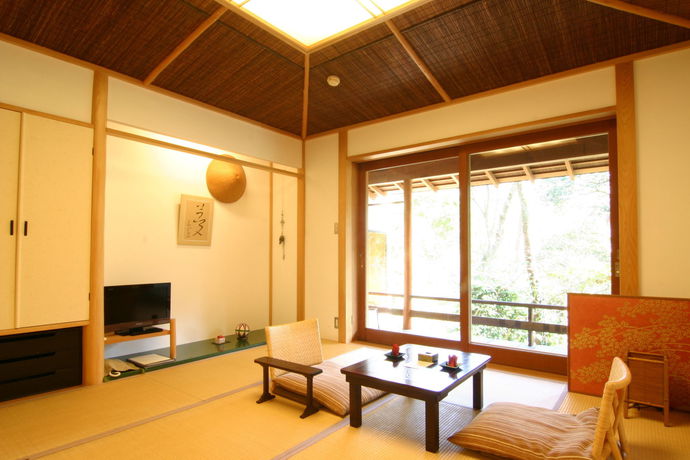 Imagen de la habitación del Hotel Hanafubuki. Foto 4