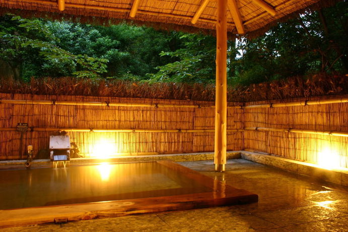 Imagen de la piscina del Hotel Hanafubuki. Foto 15