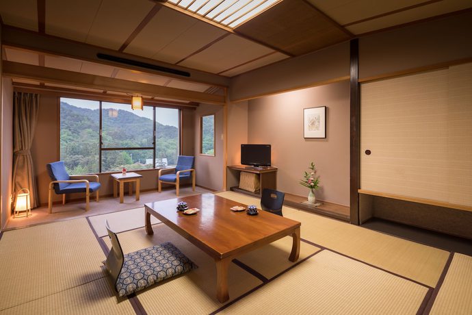 Imagen de la habitación del Hotel Hanamaki Onsen Senshukaku. Foto 14