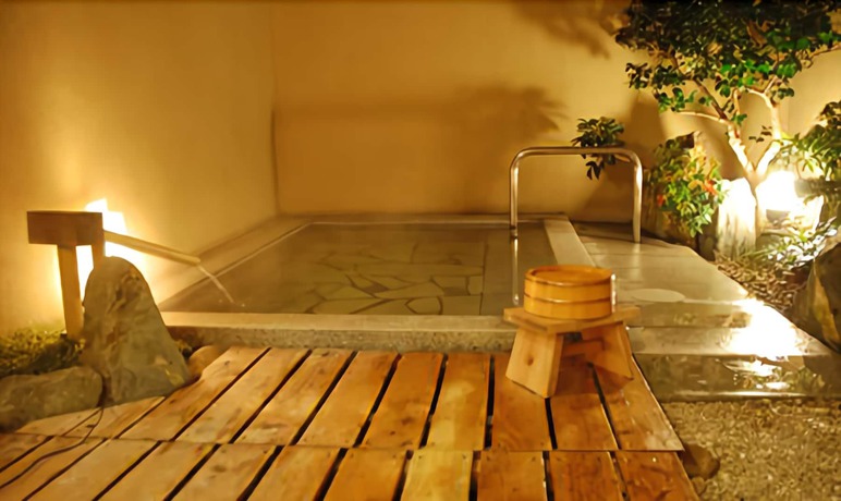 Imagen de la piscina del Hotel Hananoyado Nishikien. Foto 18