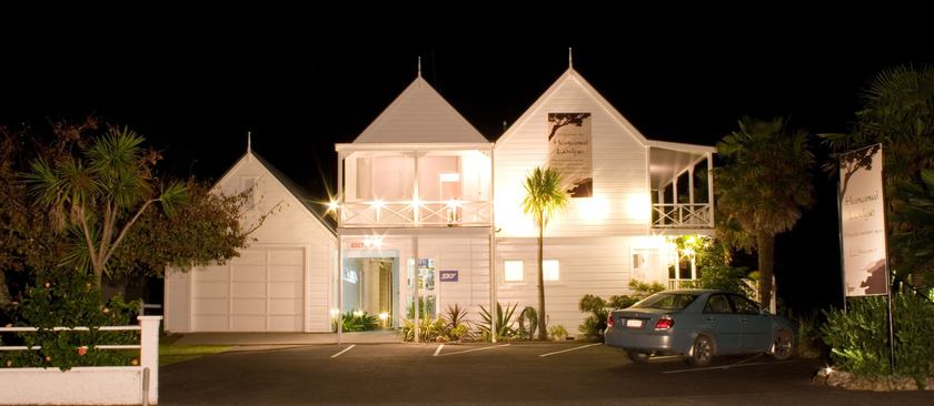 Imagen de los interiores del Hotel Hananui Lodge and Apartments. Foto 20