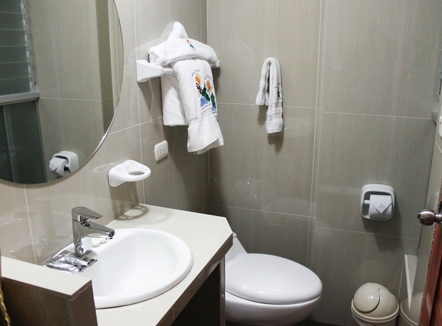 Imagen de la habitación del Hotel Hanaqpacha Inn. Foto 16