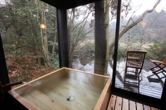 Imagen de la piscina del Hotel Hanarenoyado Sennomori. Foto 34