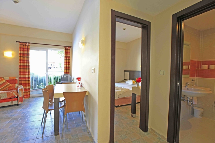 Imagen de los interiores del Hotel Hanay Suit. Foto 12