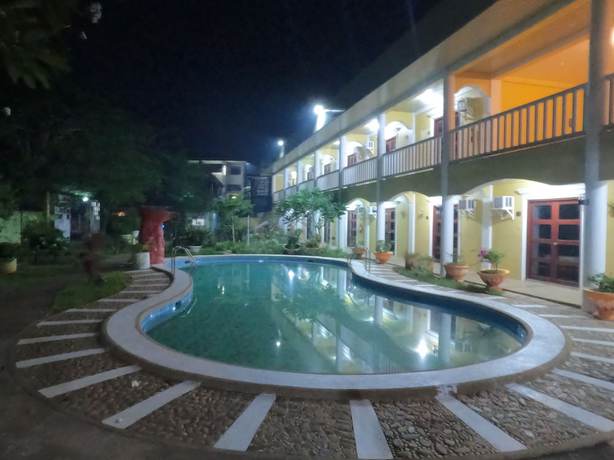 Imagen de la piscina del Hotel Hanbee\'s Resort. Foto 18