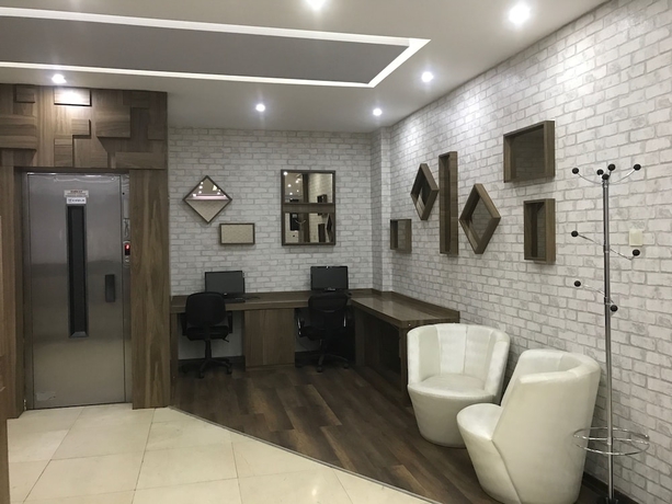 Imagen de los interiores del Hotel Hande. Foto 14