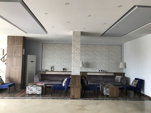 Imagen de los interiores del Hotel Hande. Foto 18