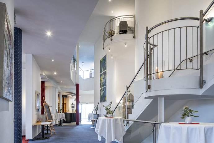 Imagen de los interiores del Hotel Hands Belmondo Leipzig Airport. Foto 16