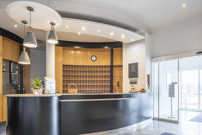 Imagen de los interiores del Hotel Hands Belmondo Leipzig Airport. Foto 20