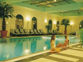 Imagen de la piscina del Hotel Hane Family Resort. Foto 9