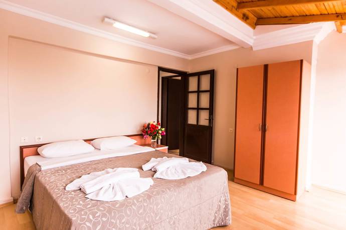 Imagen de la habitación del Hotel Hanedan Beach, Foca. Foto 11