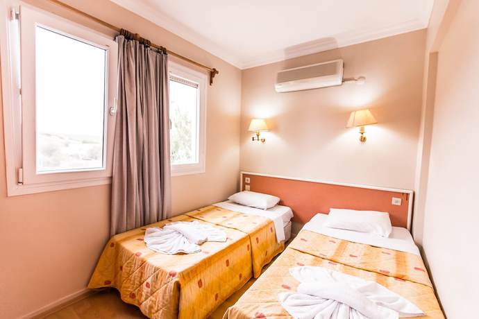 Imagen de la habitación del Hotel Hanedan Beach, Foca. Foto 16
