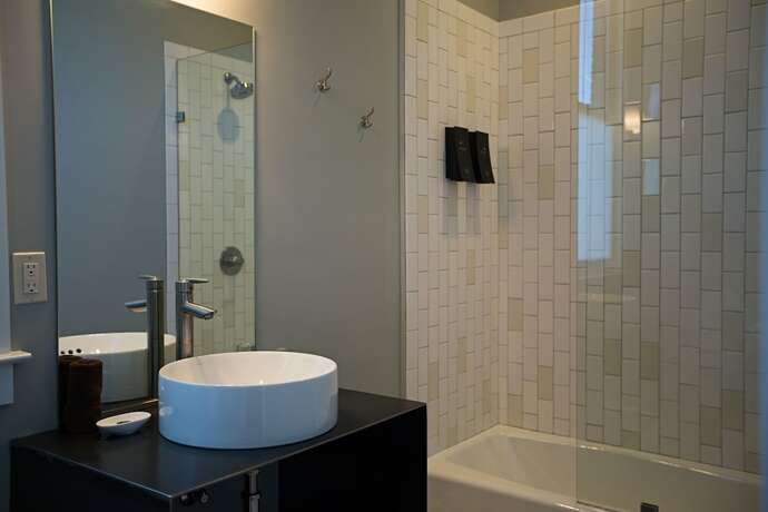 Imagen de la habitación del Hotel Hanford House Inn. Foto 16
