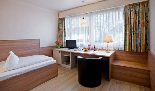 Imagen de la habitación del Hotel Hangelar. Foto 6