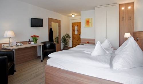 Imagen de la habitación del Hotel Hangelar. Foto 11