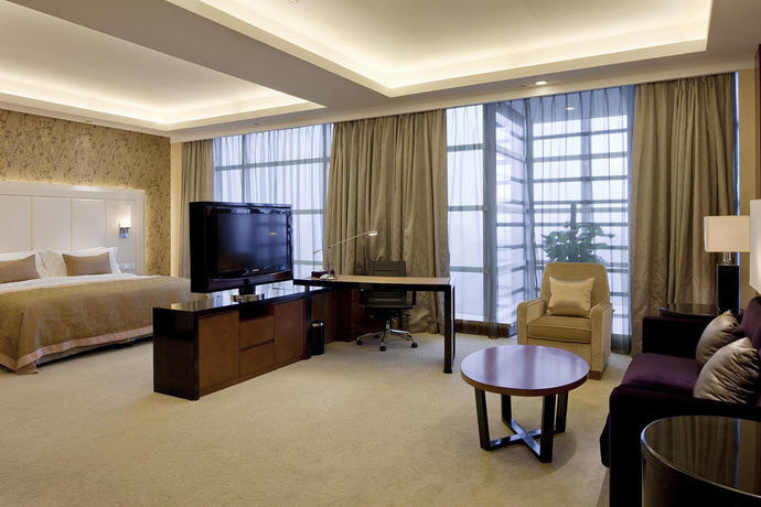 Imagen general del Hotel Hangzhou Haiwaihai Crown. Foto 2