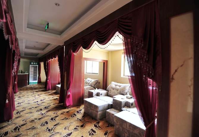 Imagen de los interiores del Hotel Hangzhou Jiande Yin Yuan Hotel. Foto 12