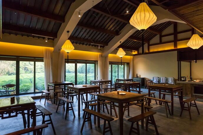 Imagen del bar/restaurante del Hotel Hangzhou Shusheng Resort. Foto 5