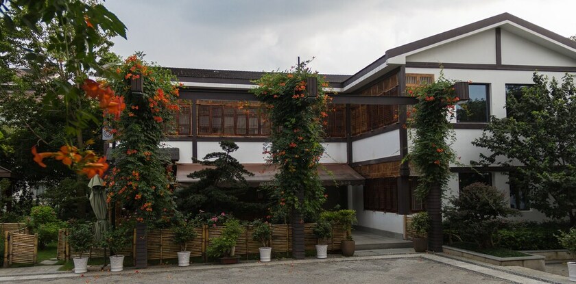 Imagen de los interiores del Hotel Hangzhou Shusheng Resort. Foto 11