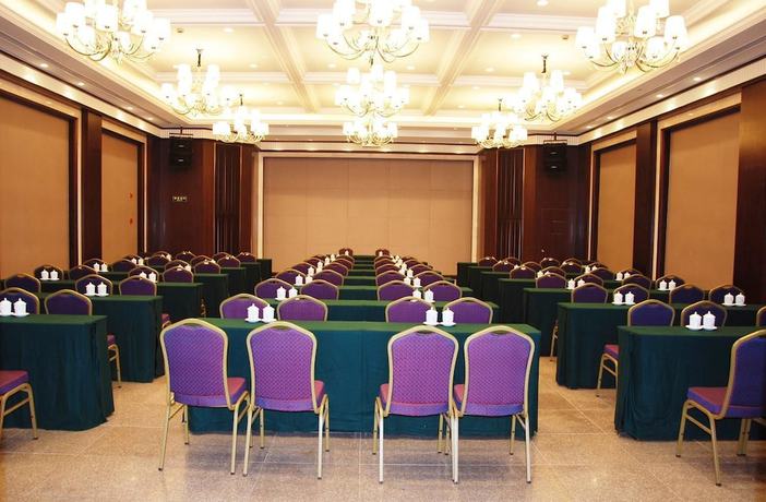 Imagen de los interiores del Hotel Hangzhou Silver Star Hotel. Foto 12