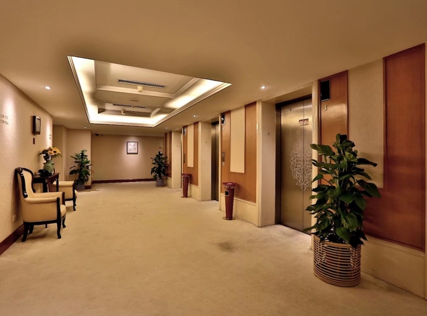 Imagen de los interiores del Hotel Hangzhou Wenhua Jinglan Grand. Foto 19
