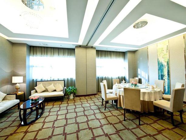 Imagen del bar/restaurante del Hotel Hangzhou Zijingang International Hotel. Foto 7
