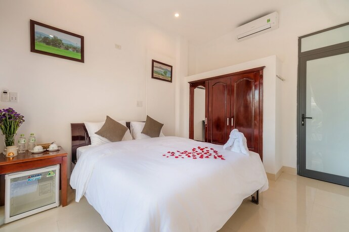 Imagen de la habitación del Hotel Hanh Nhung Villa. Foto 12