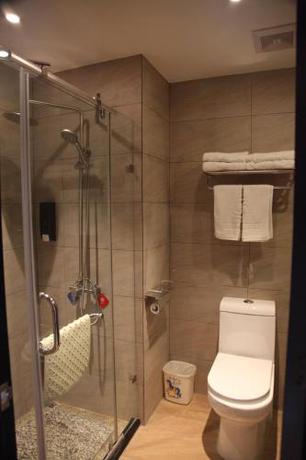 Imagen de la habitación del Hotel Hanhua International. Foto 8