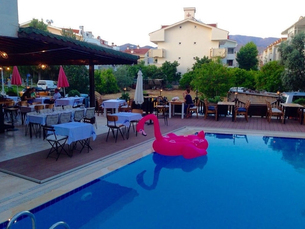 Imagen de la piscina del Hotel Hani Boutique. Foto 16