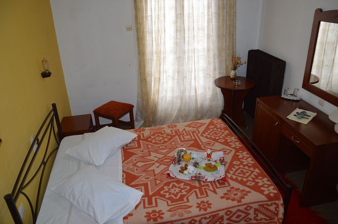 Imagen de la habitación del Hotel Hani Zisi. Foto 11