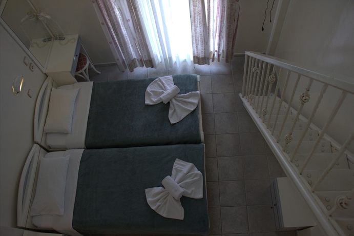 Imagen de la habitación del Hotel Hanioti Grand Victoria. Foto 6