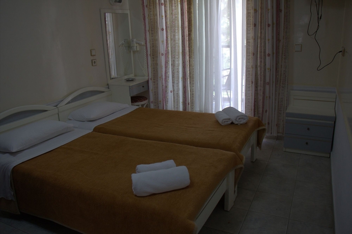 Imagen de la habitación del Hotel Hanioti Grand Victoria. Foto 8