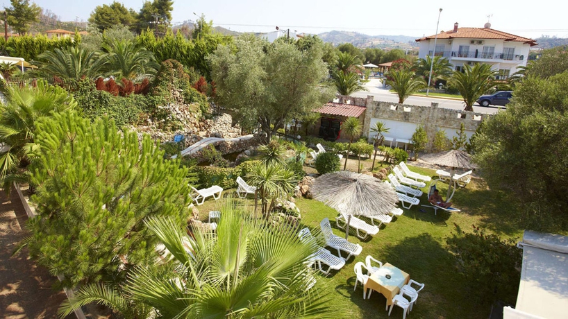 Imagen de los exteriores del Hotel Hanioti Grand Victoria. Foto 15