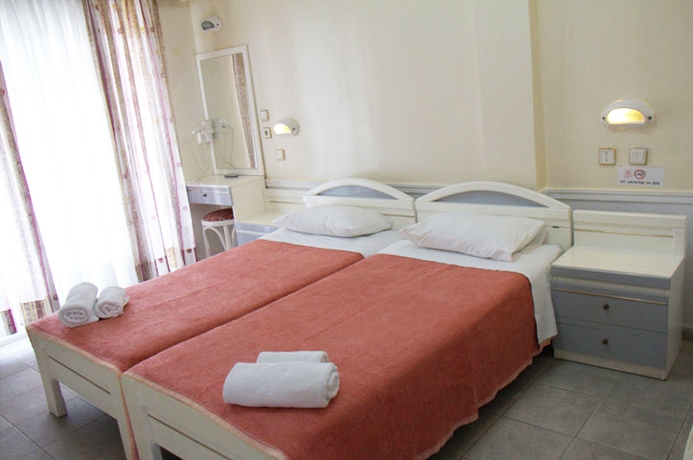 Imagen de la habitación del Hotel Hanioti Grand Victoria. Foto 13