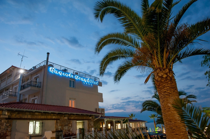 Imagen general del Hotel Hanioti Grandotel. Foto 1