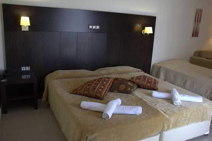 Imagen de la habitación del Hotel Hanioti Grandotel. Foto 7