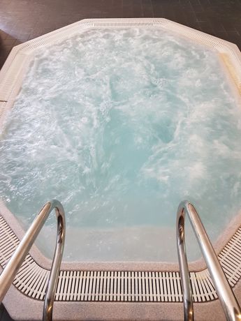 Imagen de la piscina del Hotel Hank&oslash;l And Spa. Foto 18
