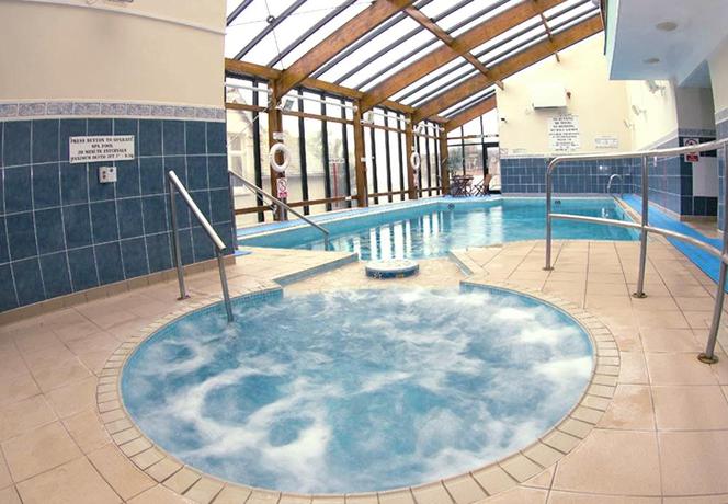 Imagen de la piscina del Hotel Hannafore Point. Foto 13