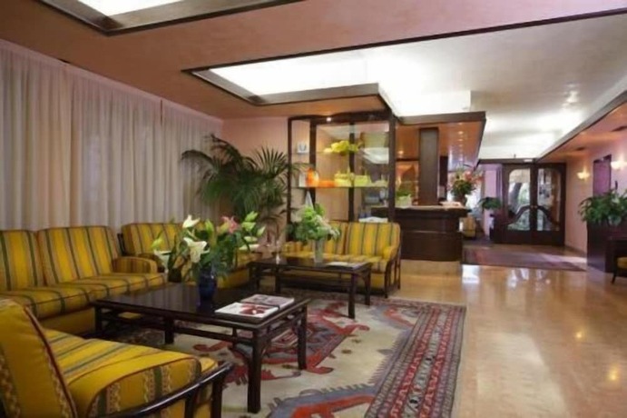 Imagen general del Hotel Hannover, Grado. Foto 2