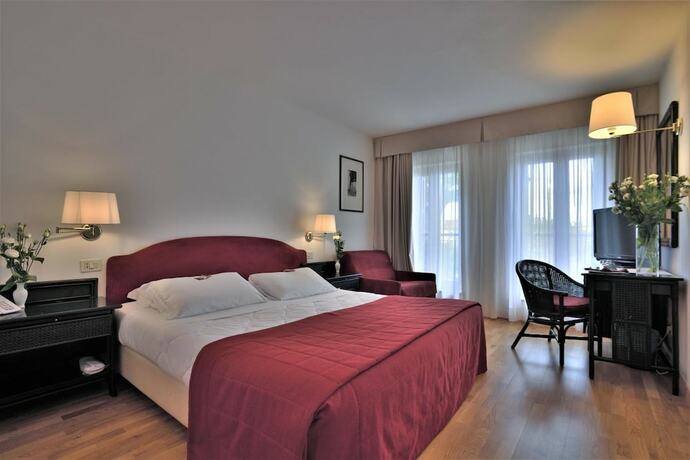 Imagen general del Hotel Hannover, Grado. Foto 9